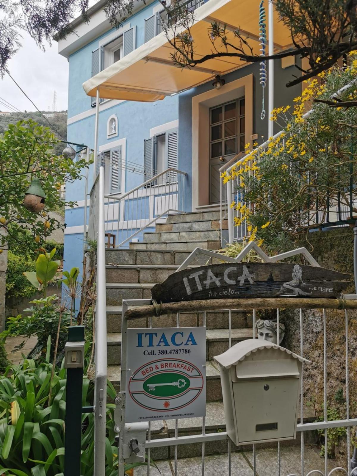 Отель Itaca Варацце Экстерьер фото